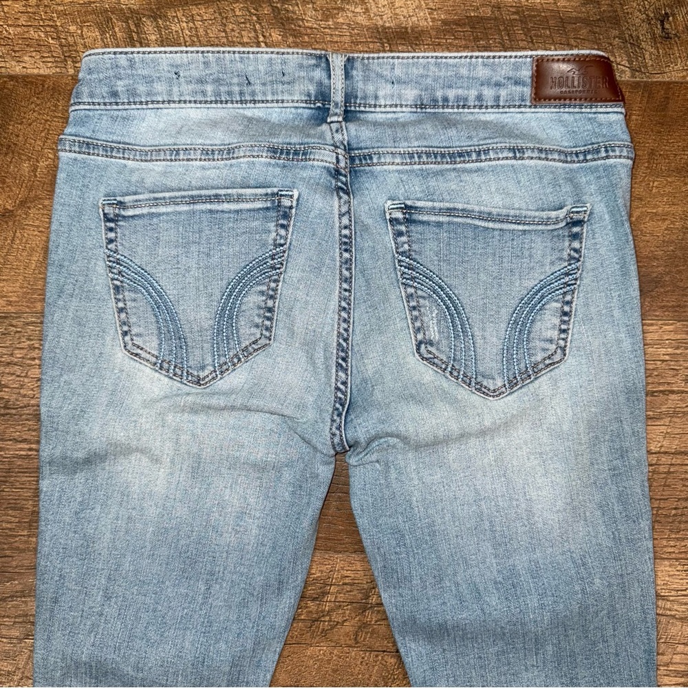 Hollister Low Rise Super Skinny Crop Women’s Jeans - Picture 12 of 14
